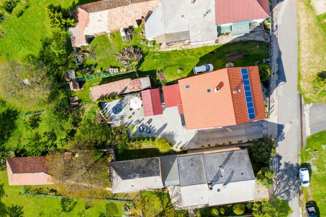 Oeskarszt Apartman Urkut Εξωτερικό φωτογραφία
