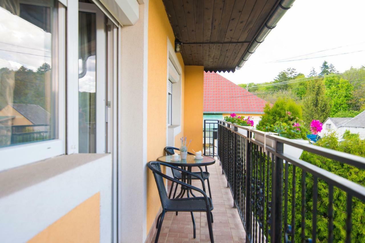 Oeskarszt Apartman Urkut Εξωτερικό φωτογραφία